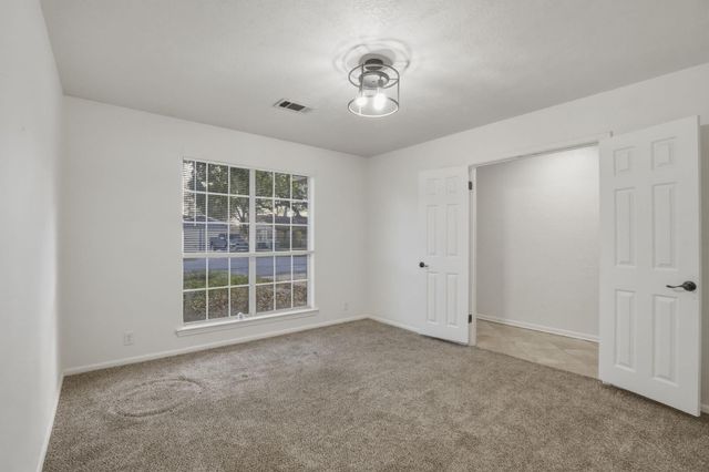 9510 Shepherd Drive, Beaumont, TX 77707