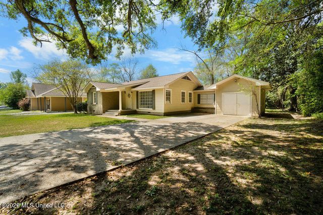 404 N 18th Avenue, Hattiesburg, MS 39401