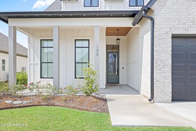 105 Queen Palm Circle, Broussard, LA 70518
