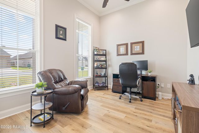 105 Queen Palm Circle, Broussard, LA 70518