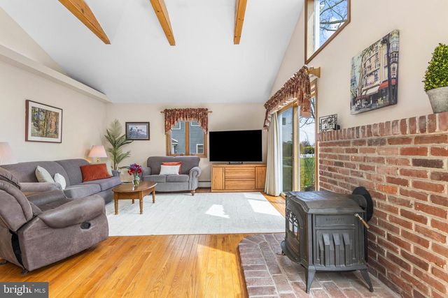 292 OLD STATE RD, Berwyn, PA 19312