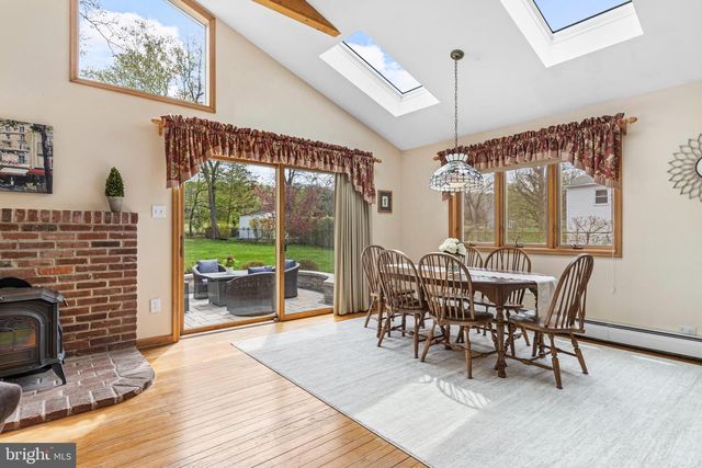 292 OLD STATE RD, Berwyn, PA 19312