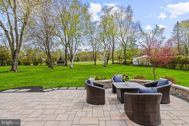 292 OLD STATE RD, Berwyn, PA 19312