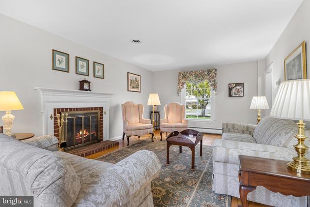 292 OLD STATE RD, Berwyn, PA 19312