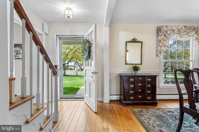 292 OLD STATE RD, Berwyn, PA 19312
