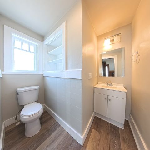 3303 University Avenue, Des Moines, IA 50311