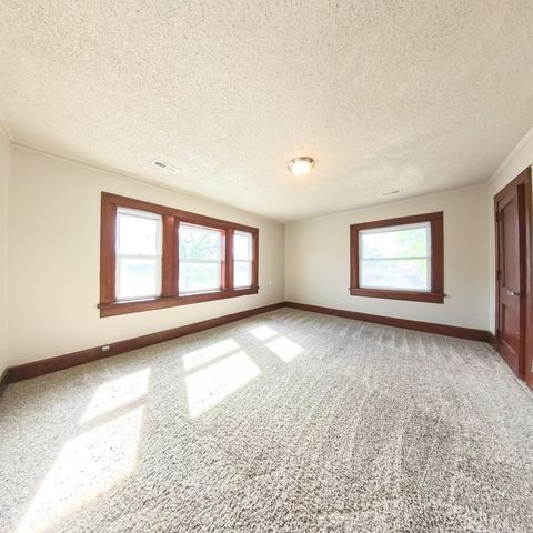 3303 University Avenue, Des Moines, IA 50311