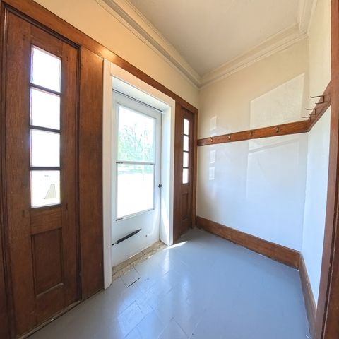 3303 University Avenue, Des Moines, IA 50311