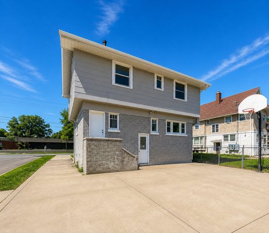 3303 University Avenue, Des Moines, IA 50311