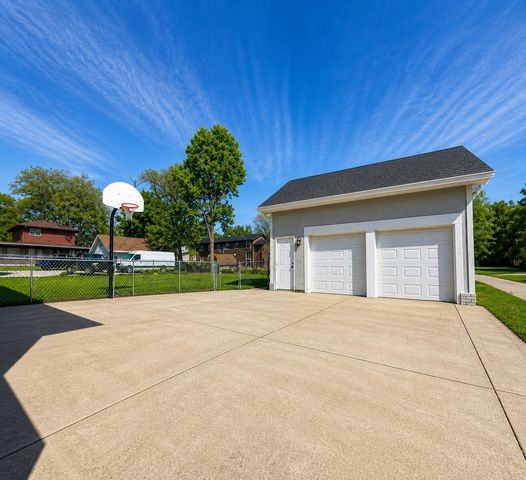 3303 University Avenue, Des Moines, IA 50311