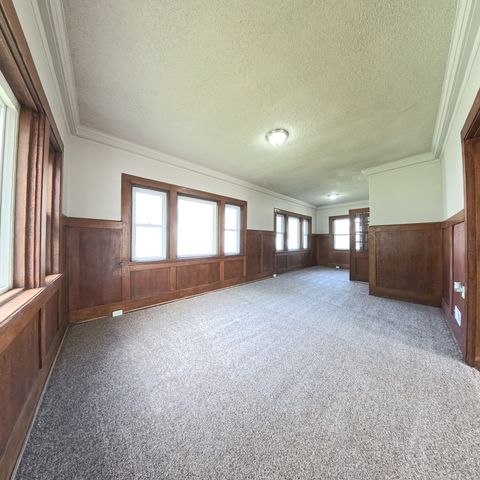 3303 University Avenue, Des Moines, IA 50311