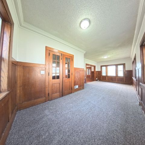 3303 University Avenue, Des Moines, IA 50311