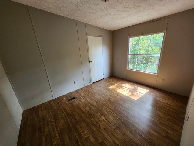 2268 Severs Road, Seymour, MO 65746