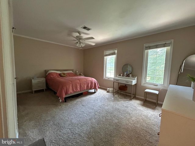 4876 WEATHERHILL DR, Wilmington, DE 19808