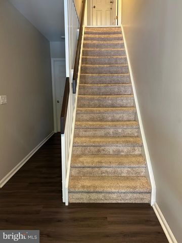 4876 WEATHERHILL DR, Wilmington, DE 19808