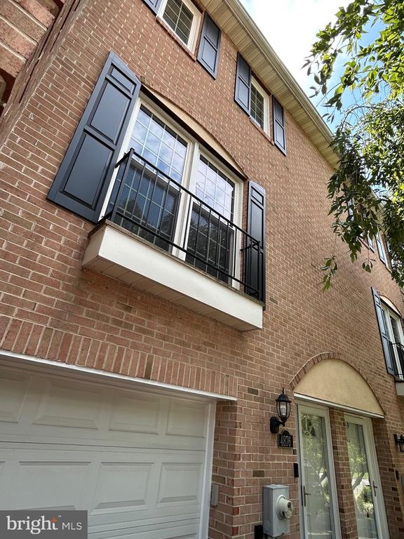 4876 WEATHERHILL DR, Wilmington, DE 19808