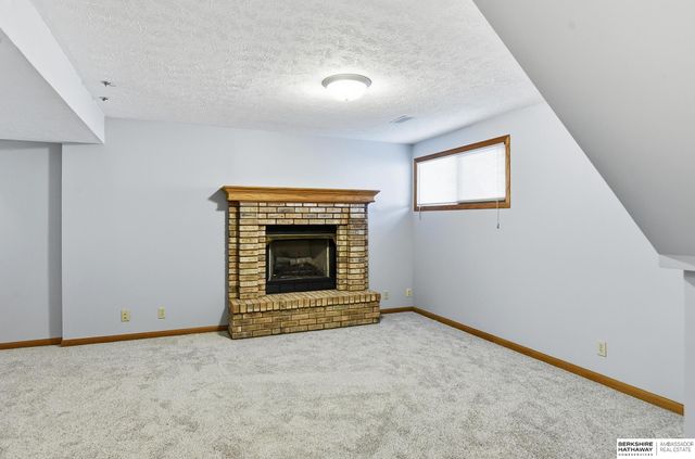 5180 S 147th Circle, Omaha, NE 68137