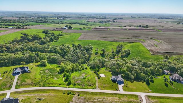 1804 Millstream Court, Winterset, IA 50273