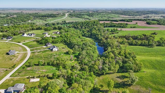 1804 Millstream Court, Winterset, IA 50273
