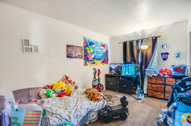 75 Darlene Road SE, Rio Rancho, NM 87124