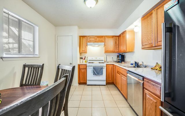 75 Darlene Road SE, Rio Rancho, NM 87124