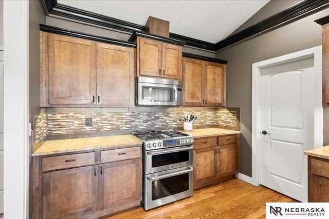 6301 Artisan Court, Lincoln, NE 68516