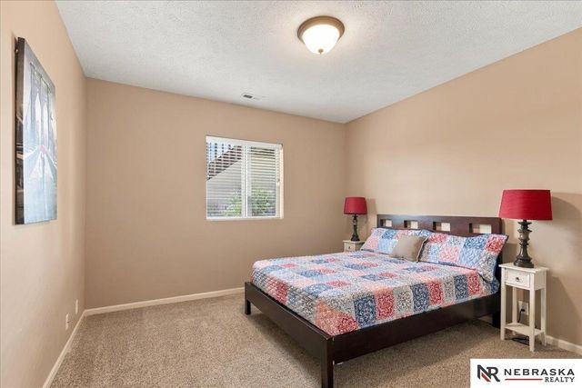 6301 Artisan Court, Lincoln, NE 68516