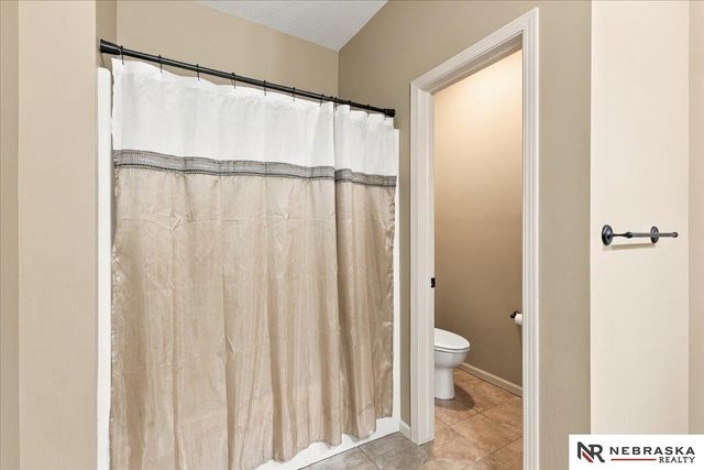 6301 Artisan Court, Lincoln, NE 68516