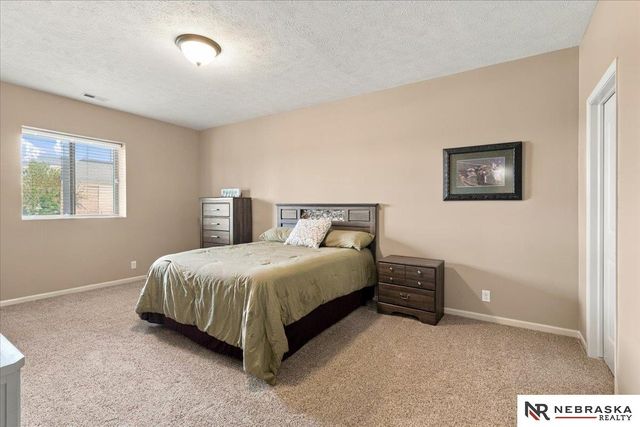 6301 Artisan Court, Lincoln, NE 68516