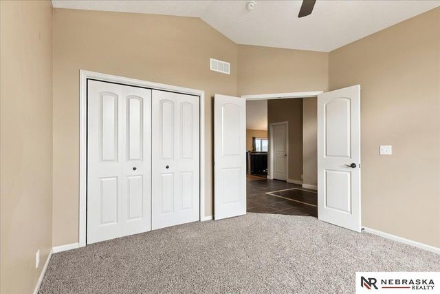 6301 Artisan Court, Lincoln, NE 68516