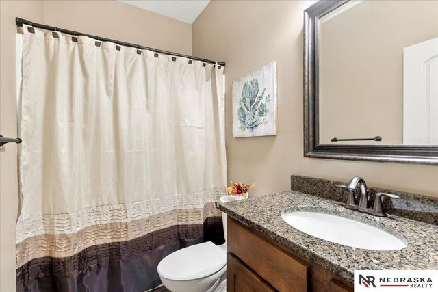 6301 Artisan Court, Lincoln, NE 68516
