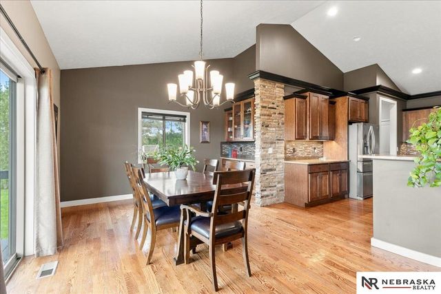 6301 Artisan Court, Lincoln, NE 68516