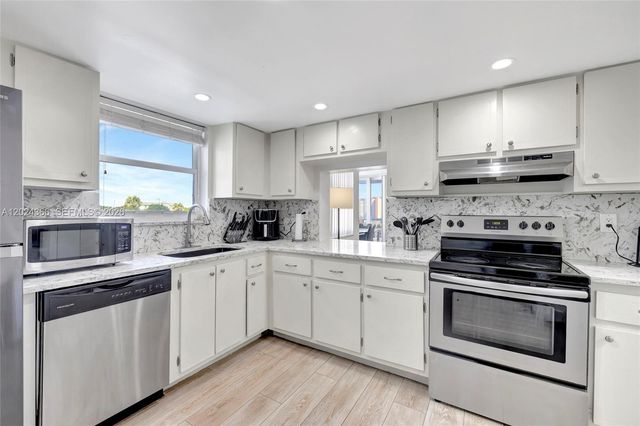 3015 N Ocean Blvd 6A, Fort Lauderdale, FL 33308