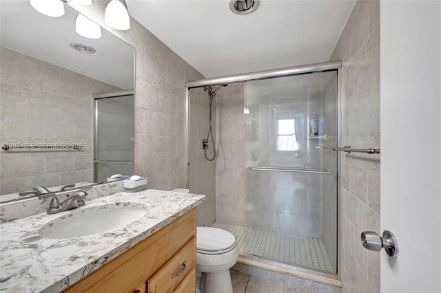 3015 N Ocean Blvd 6A, Fort Lauderdale, FL 33308