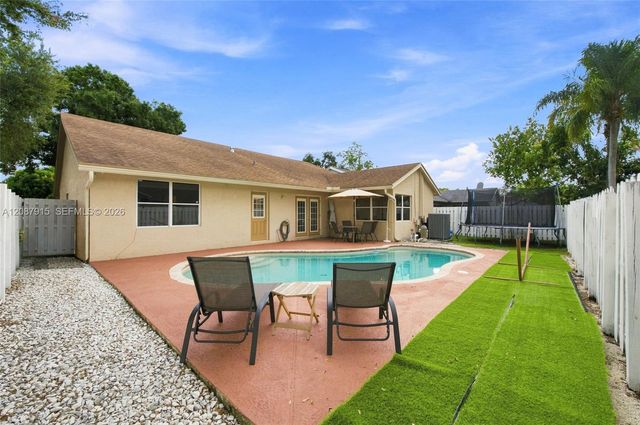 5346 NW 99th Way, Coral Springs, FL 33076