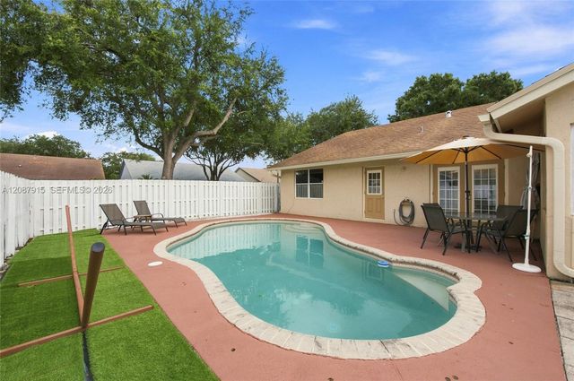 5346 NW 99th Way, Coral Springs, FL 33076