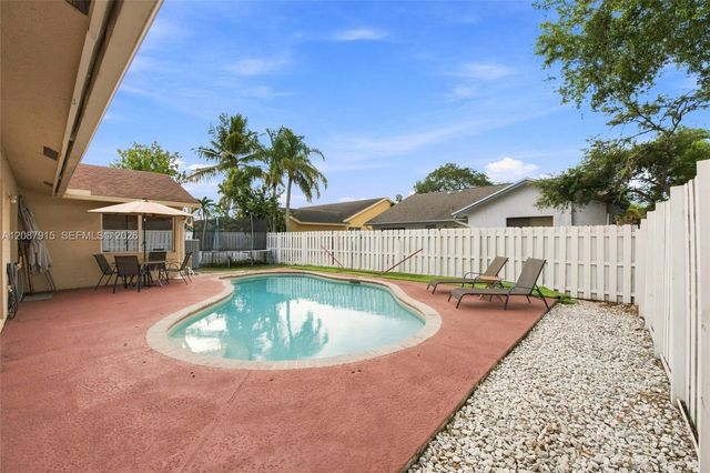 5346 NW 99th Way, Coral Springs, FL 33076