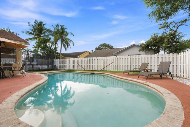 5346 NW 99th Way, Coral Springs, FL 33076