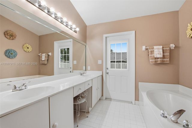 5346 NW 99th Way, Coral Springs, FL 33076