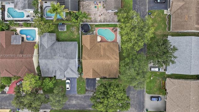 5346 NW 99th Way, Coral Springs, FL 33076