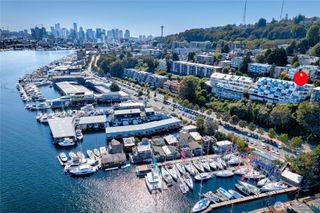 2420 8th Avenue N #102, Seattle, WA 98109