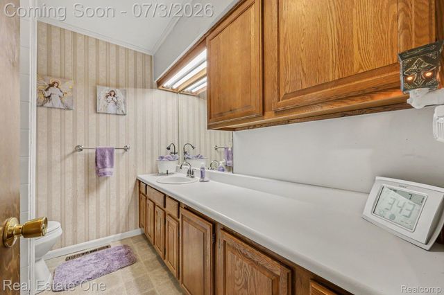 400 Juliet Drive, Almont Village, MI 48003