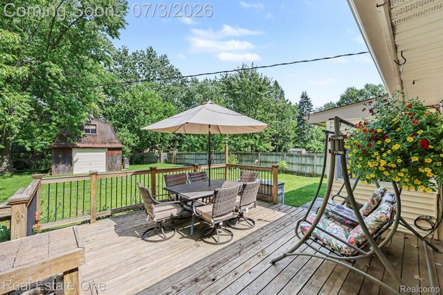400 Juliet Drive, Almont Village, MI 48003