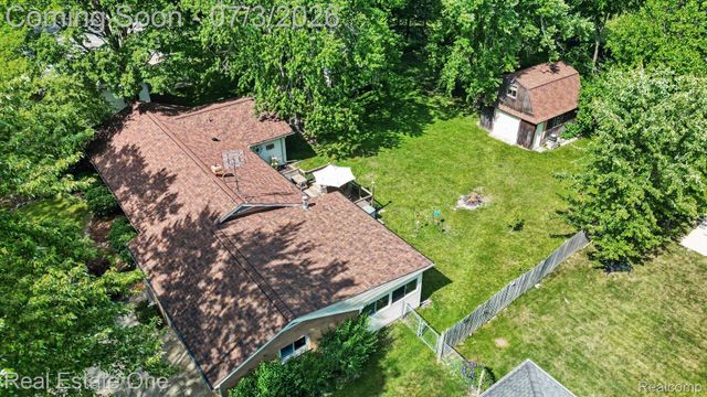 400 Juliet Drive, Almont Village, MI 48003