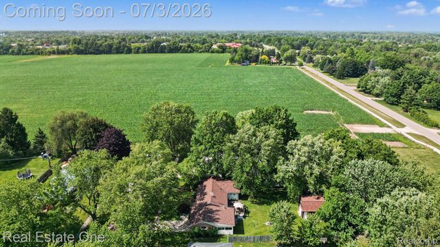 400 Juliet Drive, Almont Village, MI 48003