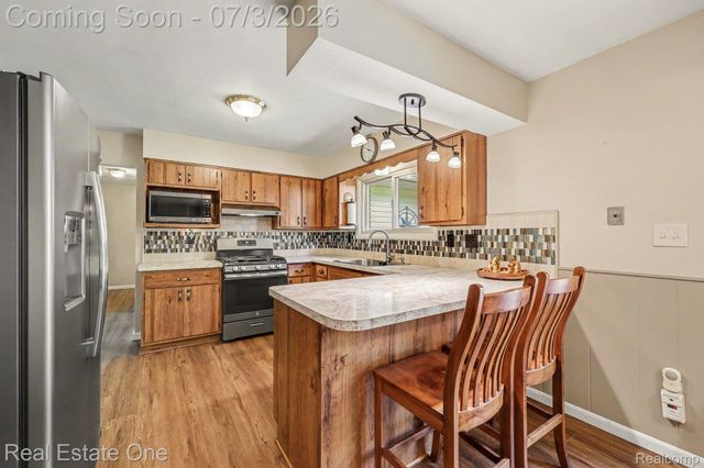 400 Juliet Drive, Almont Village, MI 48003