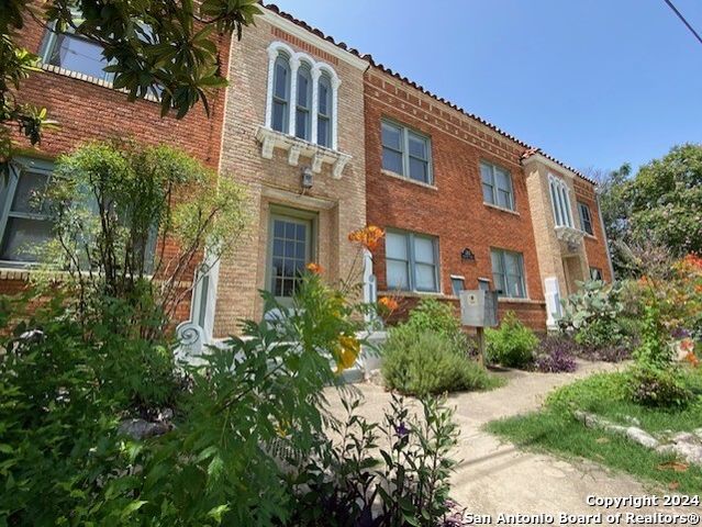 323 Carleton Ct Apt 5, San Antonio, TX 78212