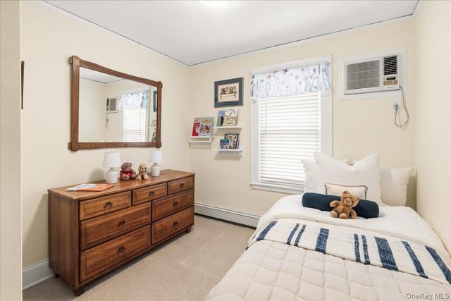 30 Astor Place, Williston Park, NY 11596