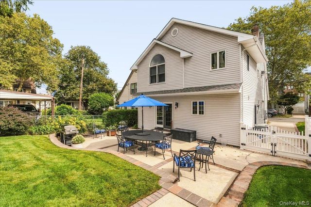 30 Astor Place, Williston Park, NY 11596