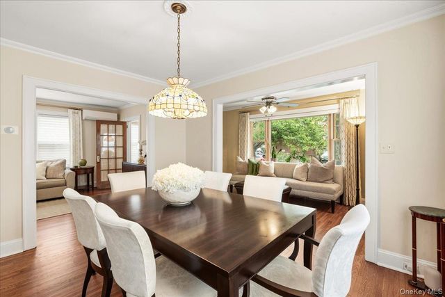 30 Astor Place, Williston Park, NY 11596